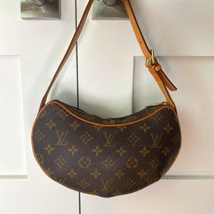 AUTHENTIC Monogram Canvas Croissant PM Bag